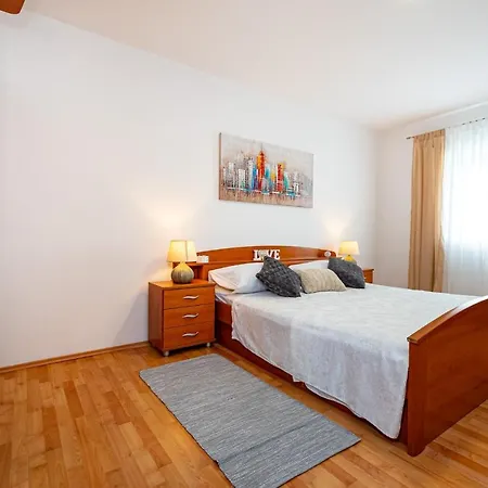 Two Villas With Pool And Jacuzzi, Villa Marin Pridraga