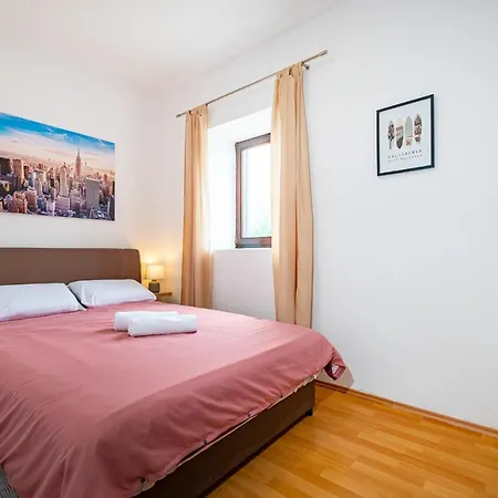 Lejlighed Two Villas With Pool And Jacuzzi, Villa Marin Pridraga