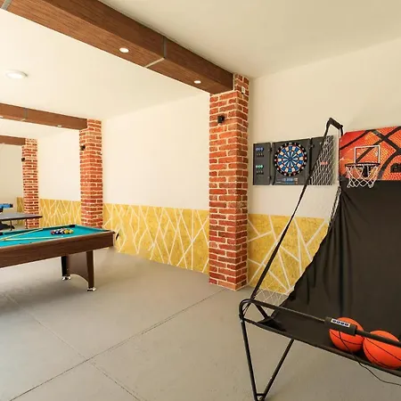 Two Villas With Pool And Jacuzzi, Villa Marin Pridraga