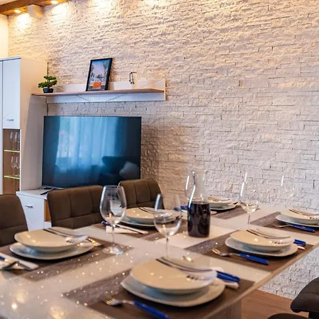 Two Villas With Pool And Jacuzzi, Villa Marin Pridraga