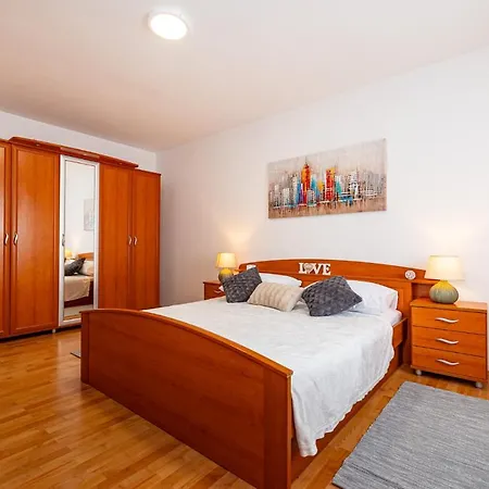 Apartamento Two Villas With Pool And Jacuzzi, Villa Marin Pridraga *
